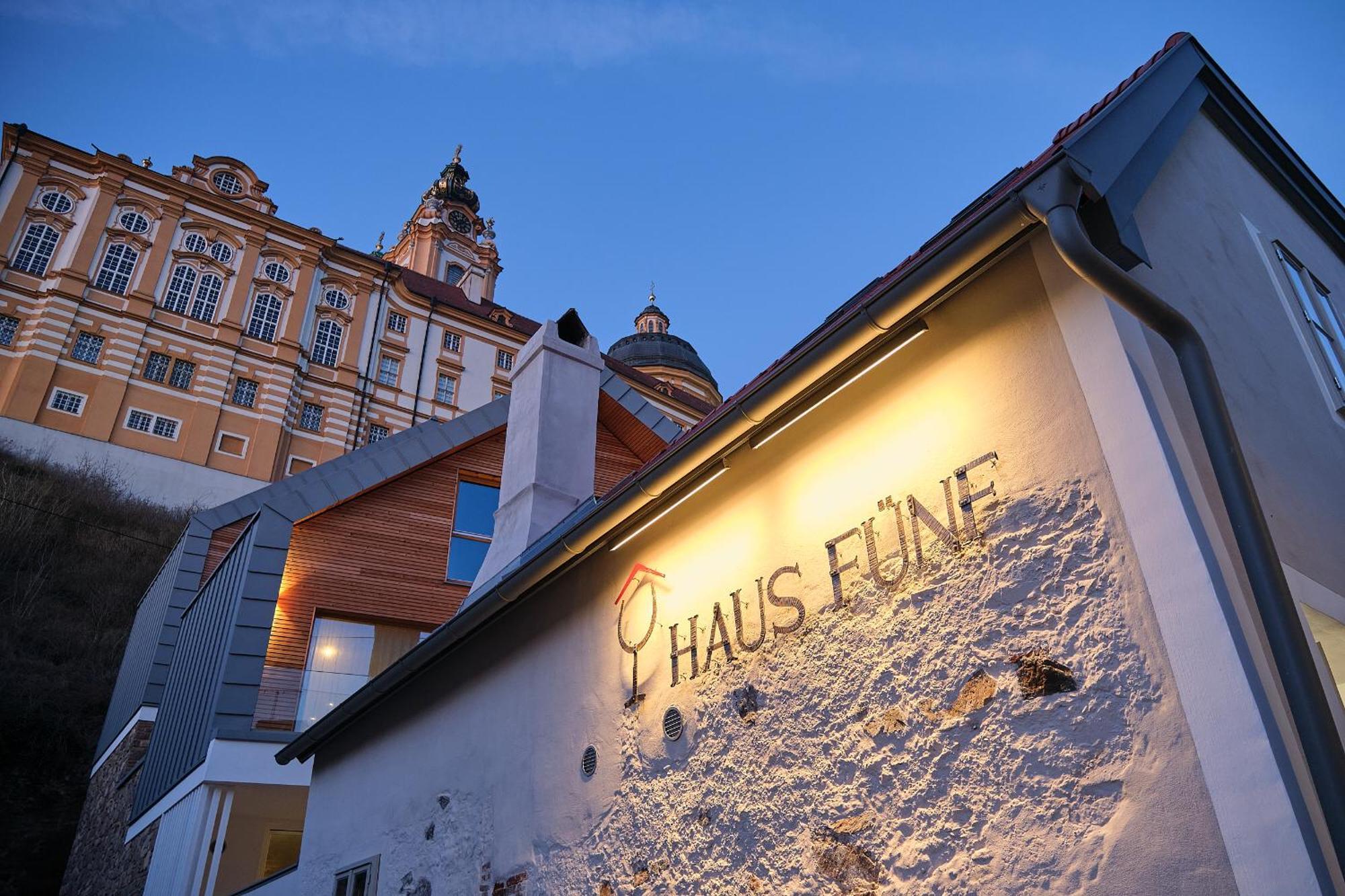 Haus Fuenf Mit 2 Apartments Und Studio-Loft Mit Terrasse Melk Exteriér fotografie